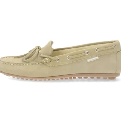 Beige mocassins