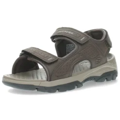 Bruine sandalen