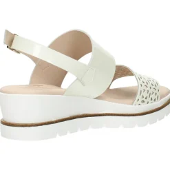 Ecru sandalen