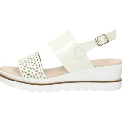 Ecru sandalen