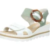 Witte sandalen