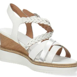 Witte sandalen