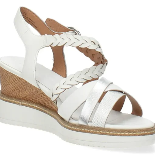 Witte sandalen
