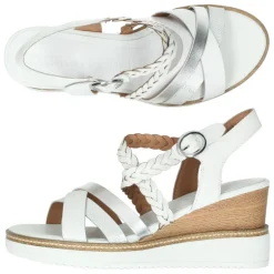 Witte sandalen