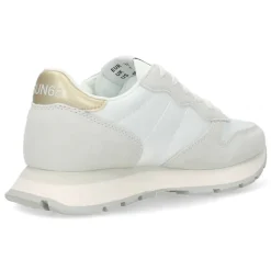 Witte sneakers