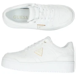 Witte sneakers