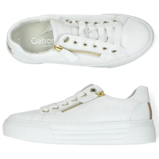 Witte sneakers