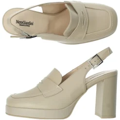 Beige mocassins op hak