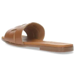 Cognac slippers
