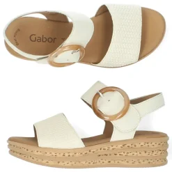 Crème kleurige sandalen