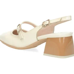 Ecru mocassins met hak