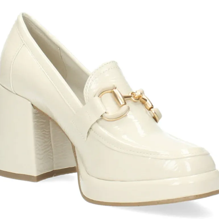 Ecru mocassins op hak