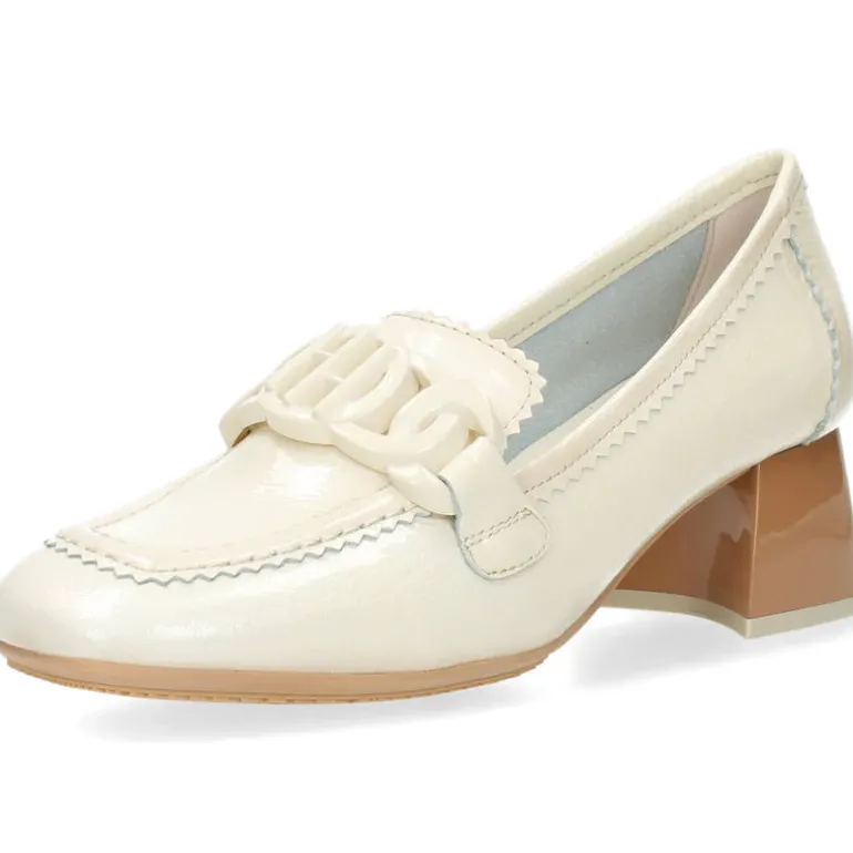 Ecru moccasins op hak