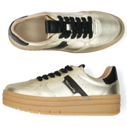Gouden sneakers