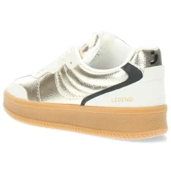Gouden sneakers