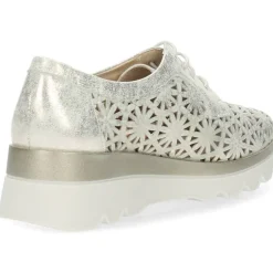 Gouden veterschoenen