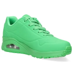 Grasgroene sneakers