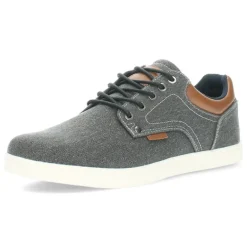 Jeans zwarte sneakers