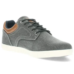 Jeans zwarte sneakers