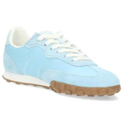 Lichtblauwe sneakers