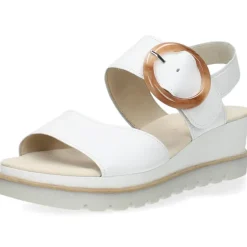 Witte sandalen