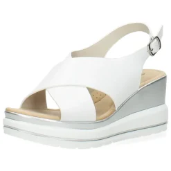 Witte sandalen