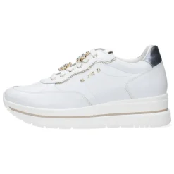 Witte sneakers