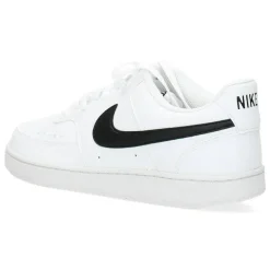 Witte sneakers