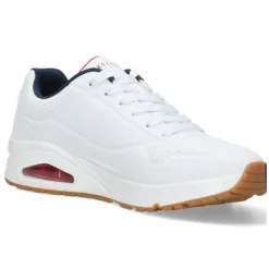 Witte sneakers