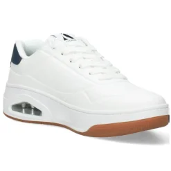 Witte sneakers