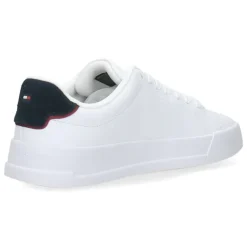 Witte sneakers