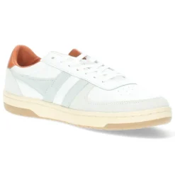 Witte sneakers