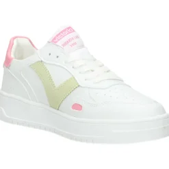 Witte sneakers