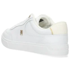 Witte sneakers