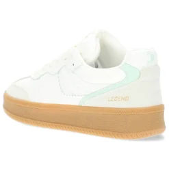 Witte sneakers