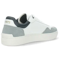 Witte sneakers