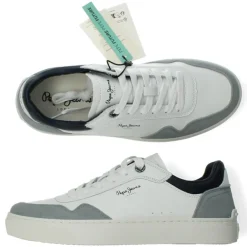 Witte sneakers