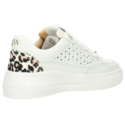 Witte sneakers
