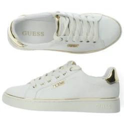 Witte sneakers