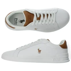 Witte sneakers