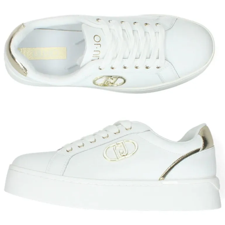Witte sneakers