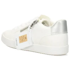 Witte sneakers