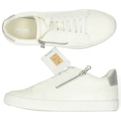 Witte sneakers