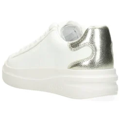 Witte sneakers