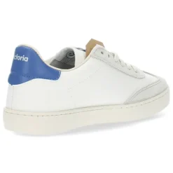 Witte sneakers
