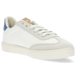 Witte sneakers