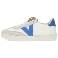 Witte sneakers