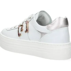 Witte sneakers