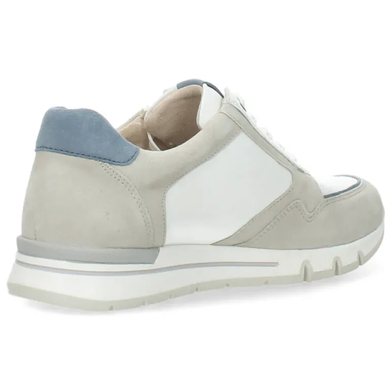 Witte sneakers