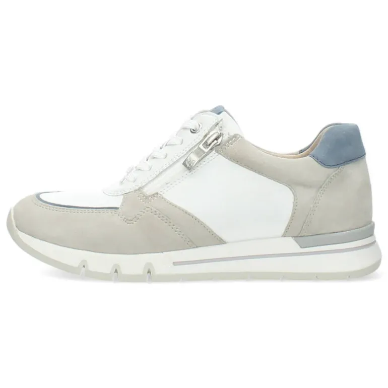 Witte sneakers